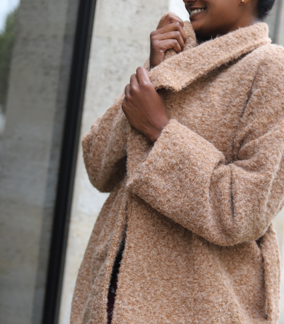 veste femme hiver camel, manteau effet laine bouclée, veste ceinturée chaude, veste italienne femme, manteau tendance automne 2025