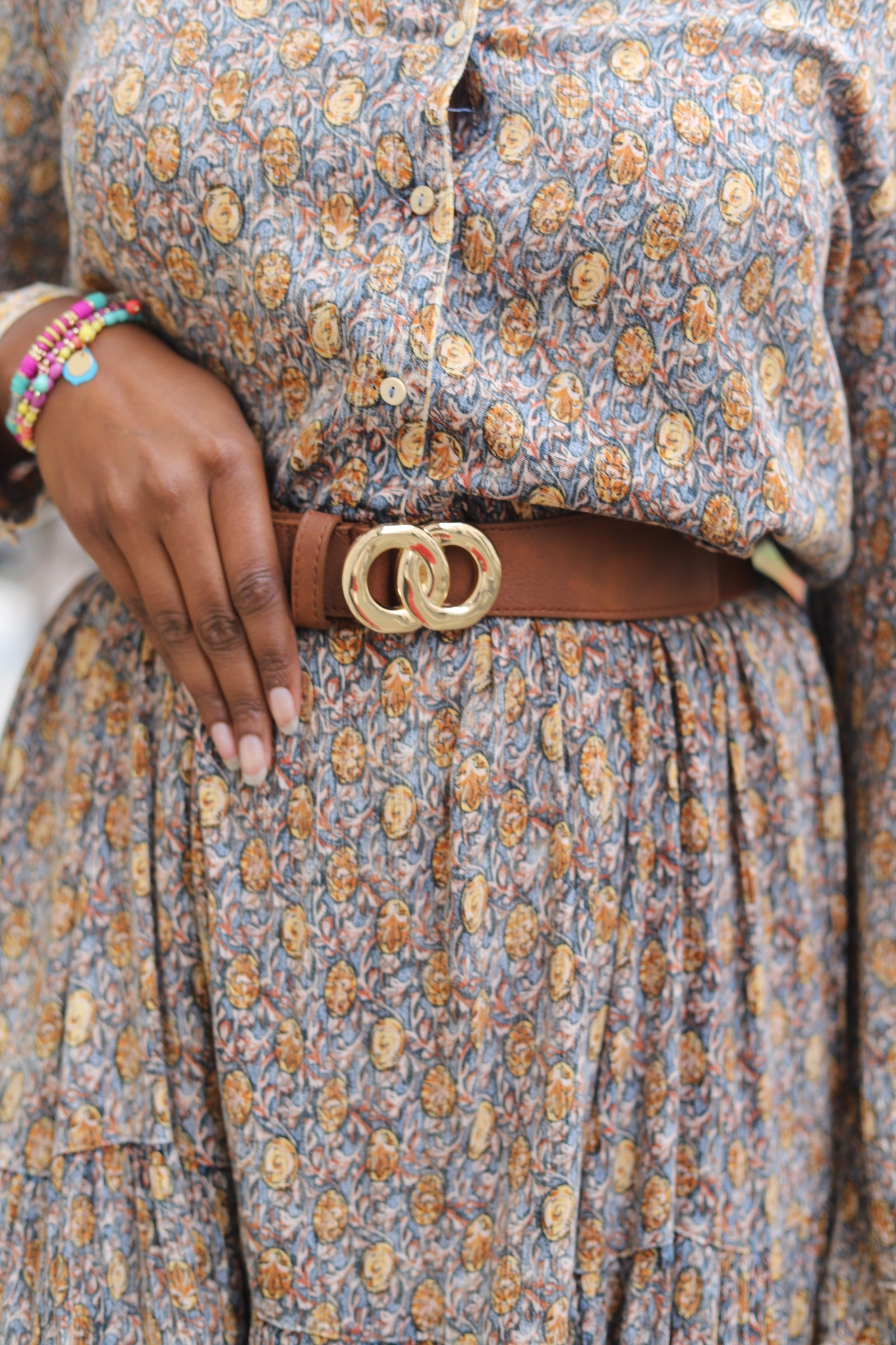 Ceinture élastique marron avec boucle dorée – Taille unique | Beautiful Shop