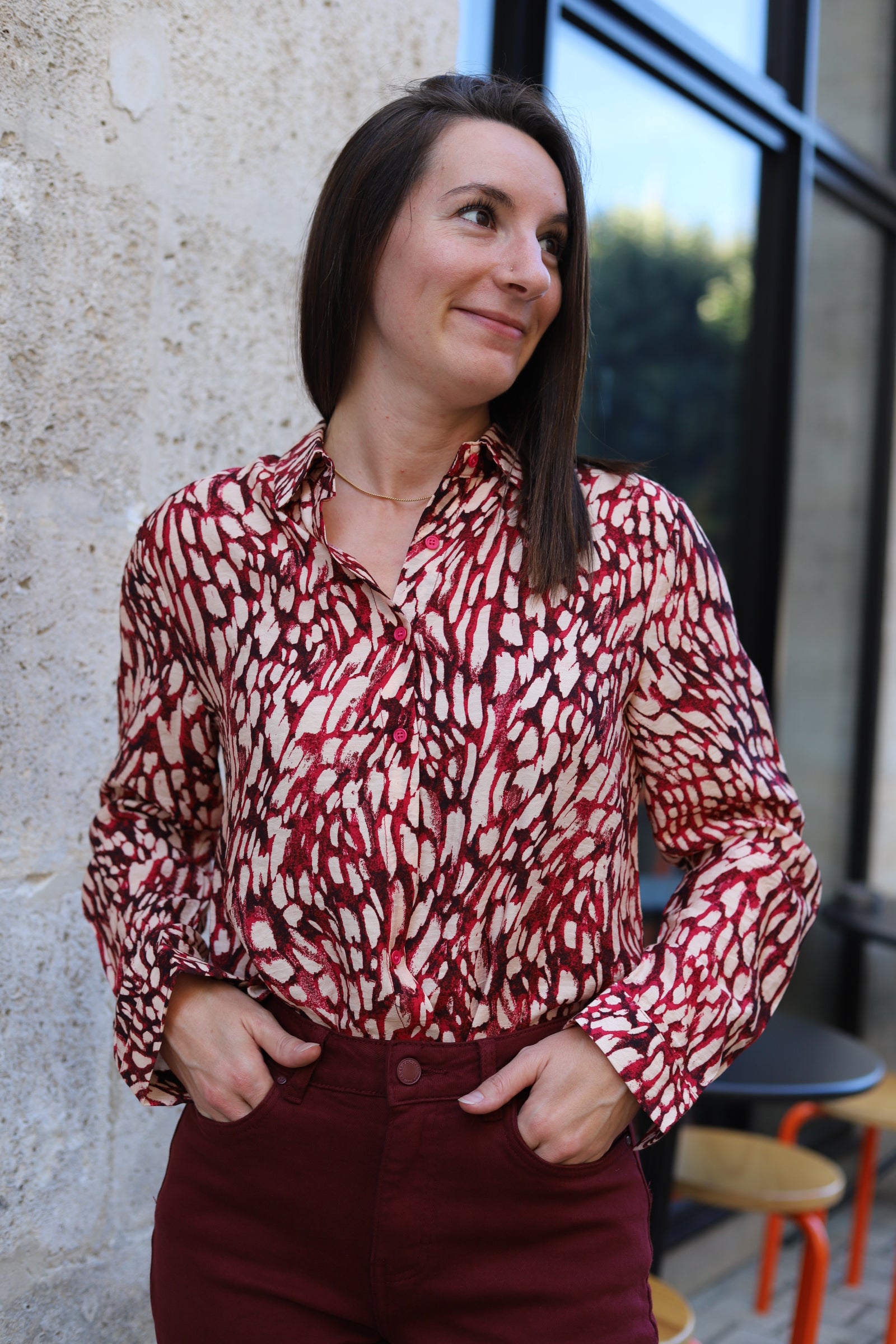 Chemise Imprimée Graphique Rouge & Crème – Manches longues – Tissu fluide | Made in Italy