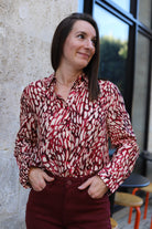 Chemise Imprimée Graphique Rouge & Crème – Manches longues – Tissu fluide | Made in Italy