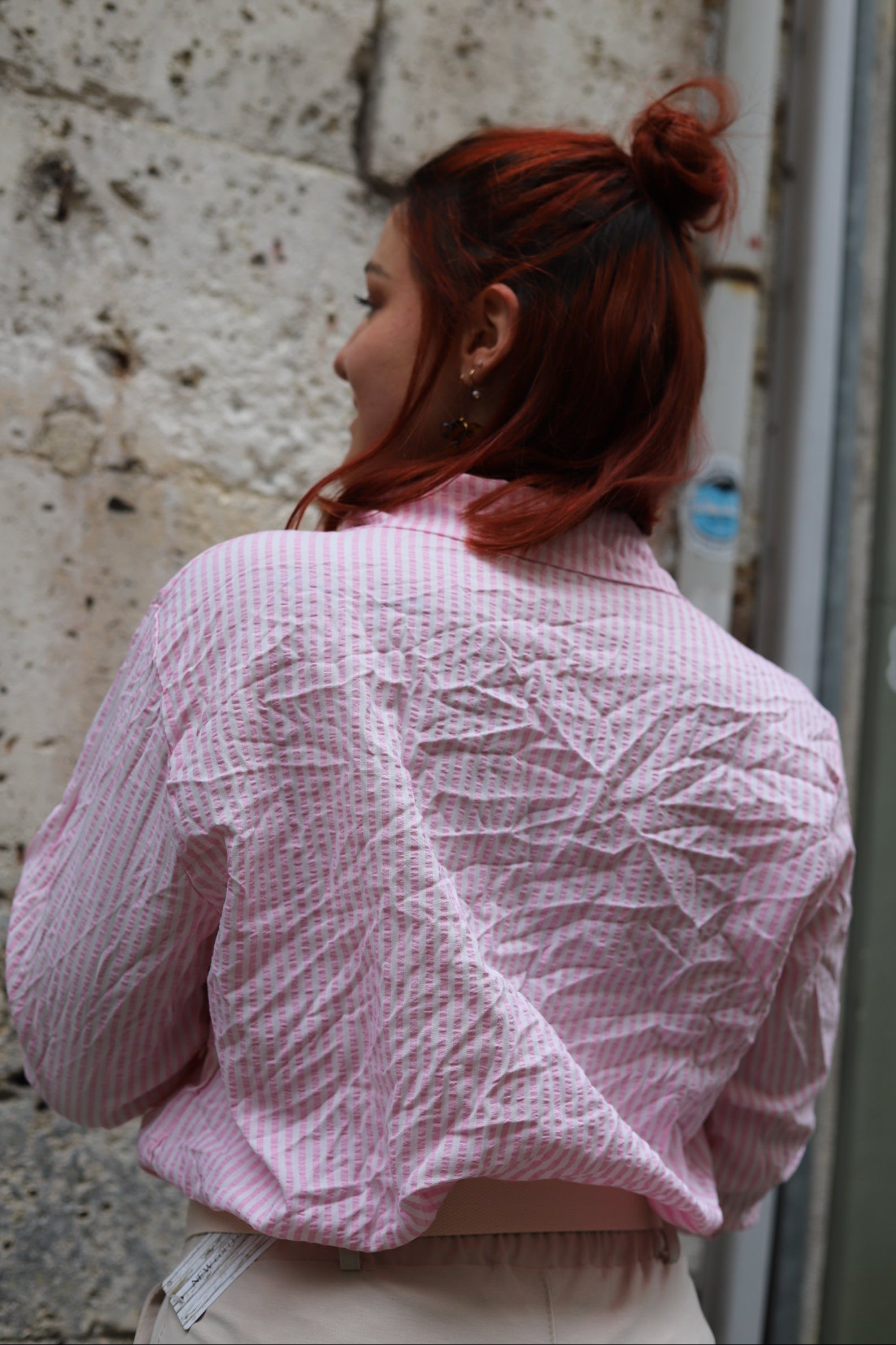 Chemise à rayures gaufrée rose