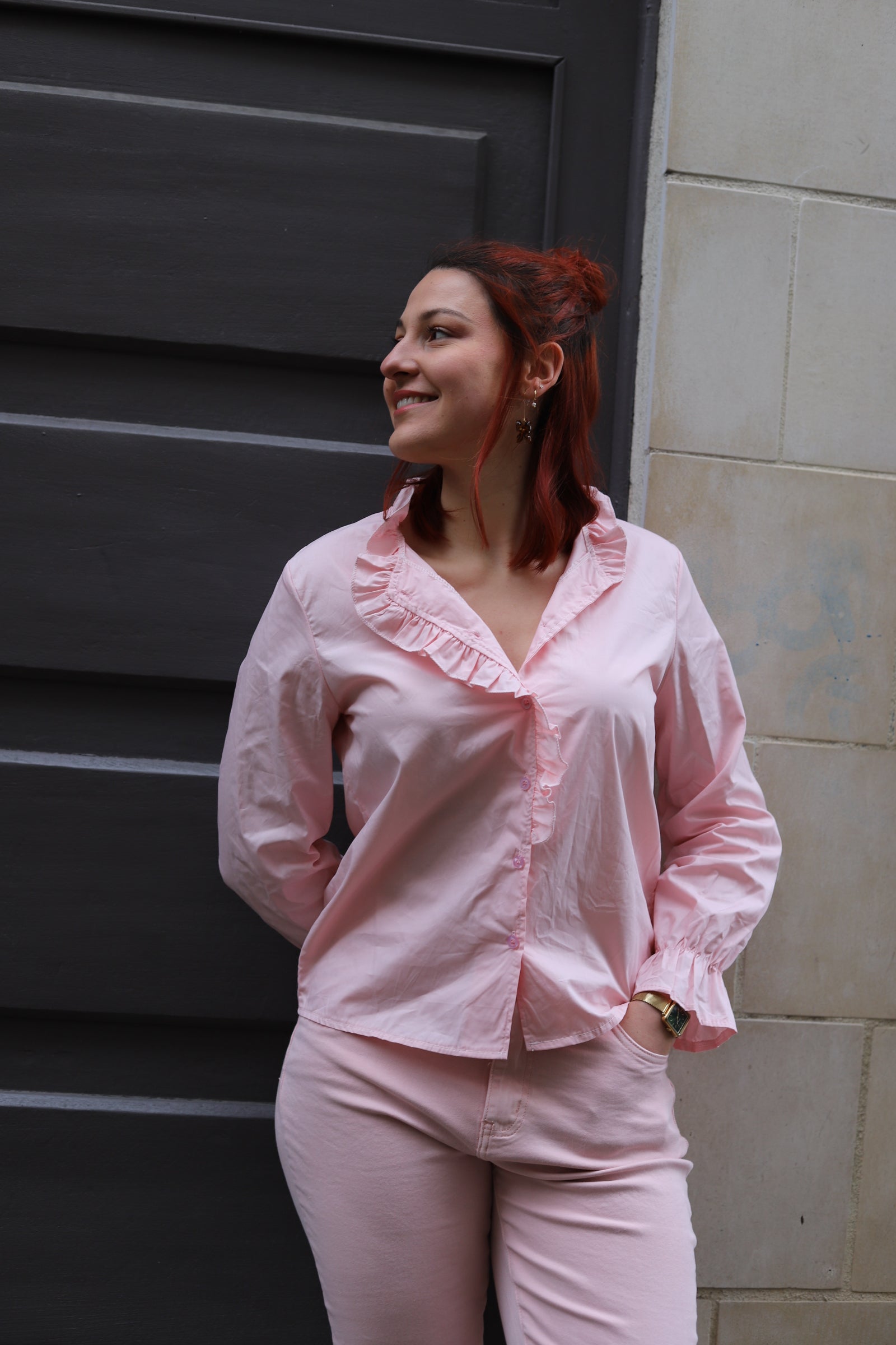Chemisier Rose à Volants Plissés – Féminité Douce et Élégance Italienne