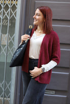 Gilet Croisé en Maille Douce – Coloris Bordeaux | Fabriqué en Italie