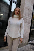 Pull col roulé femme
Pull maille texturée
Pull uni chaud
Pull doux hiver femme
Pull chic taille unique