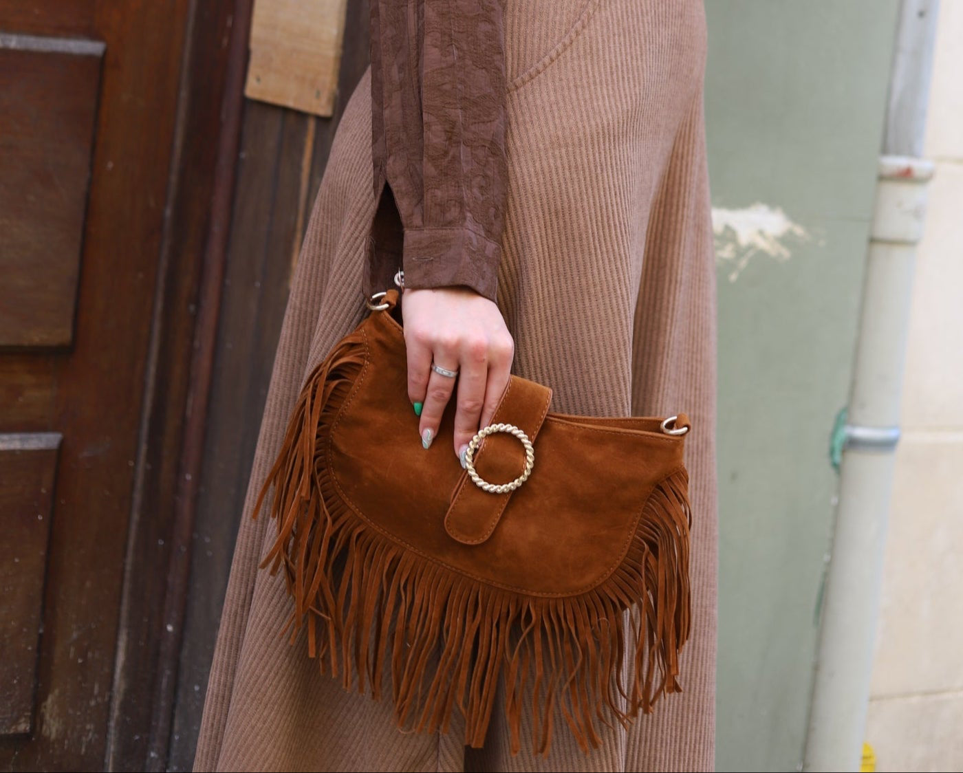 Sac à bandoulière frangé camel – Esprit bohème chic-beautifulshop