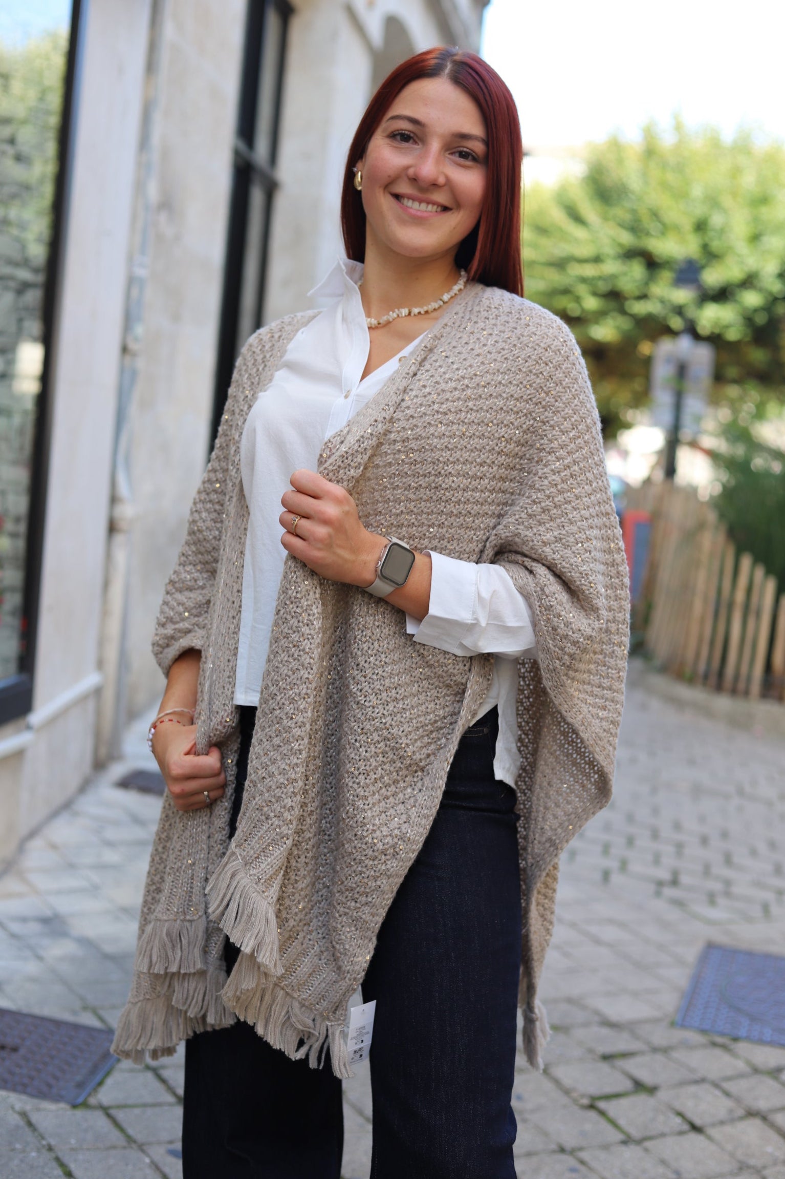 Poncho beige à franges et fils brillants-angouleme