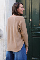 Pull Col V Texturé Beige – Coupe Oversize | Taille 40/42+ | Fabriqué en Italie 