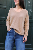 Pull Col V Texturé Beige – Coupe Oversize | Taille 40/42+ | Fabriqué en Italie 