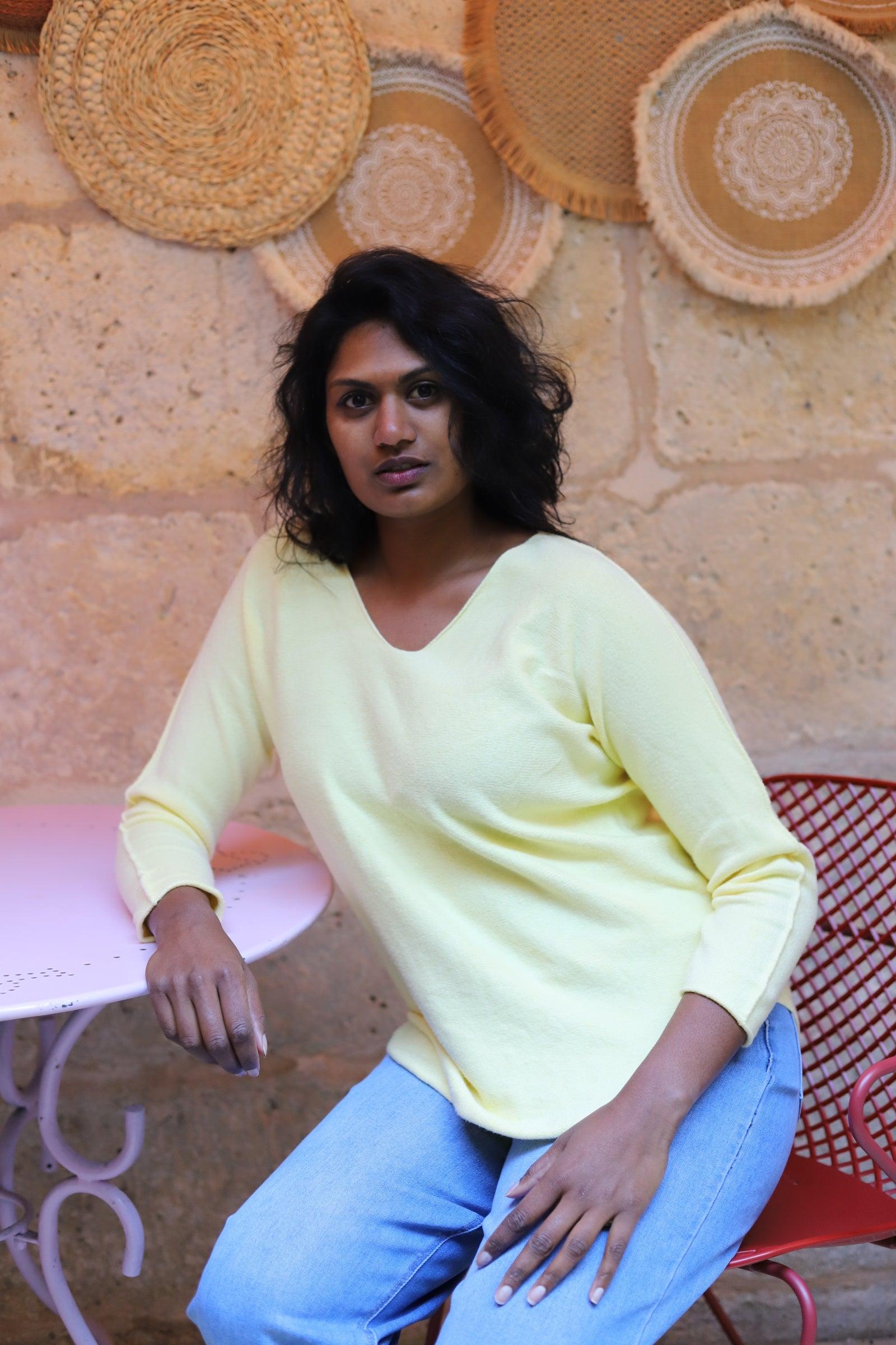 Pull Oversize Col V – Élégance et Confort au Quotidien - beautifulshop - boutique mode femme sur Angoulême 