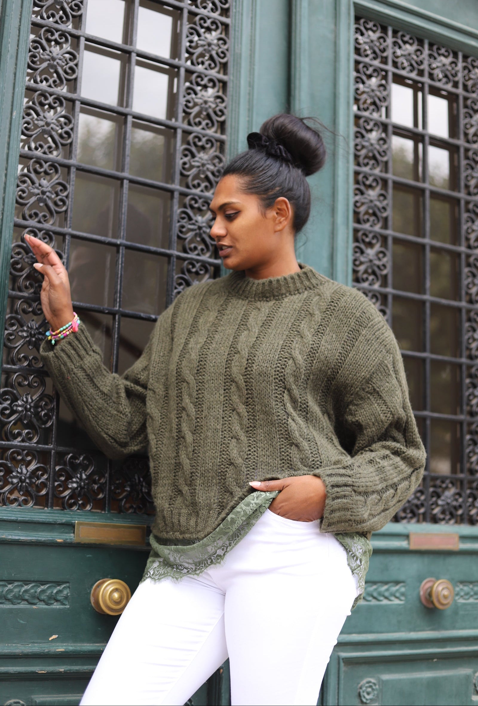 Pull kaki oversize avec dentelle bas – Beautiful Shop