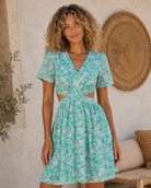  Robe courte florale dos ouvert vert d’eau