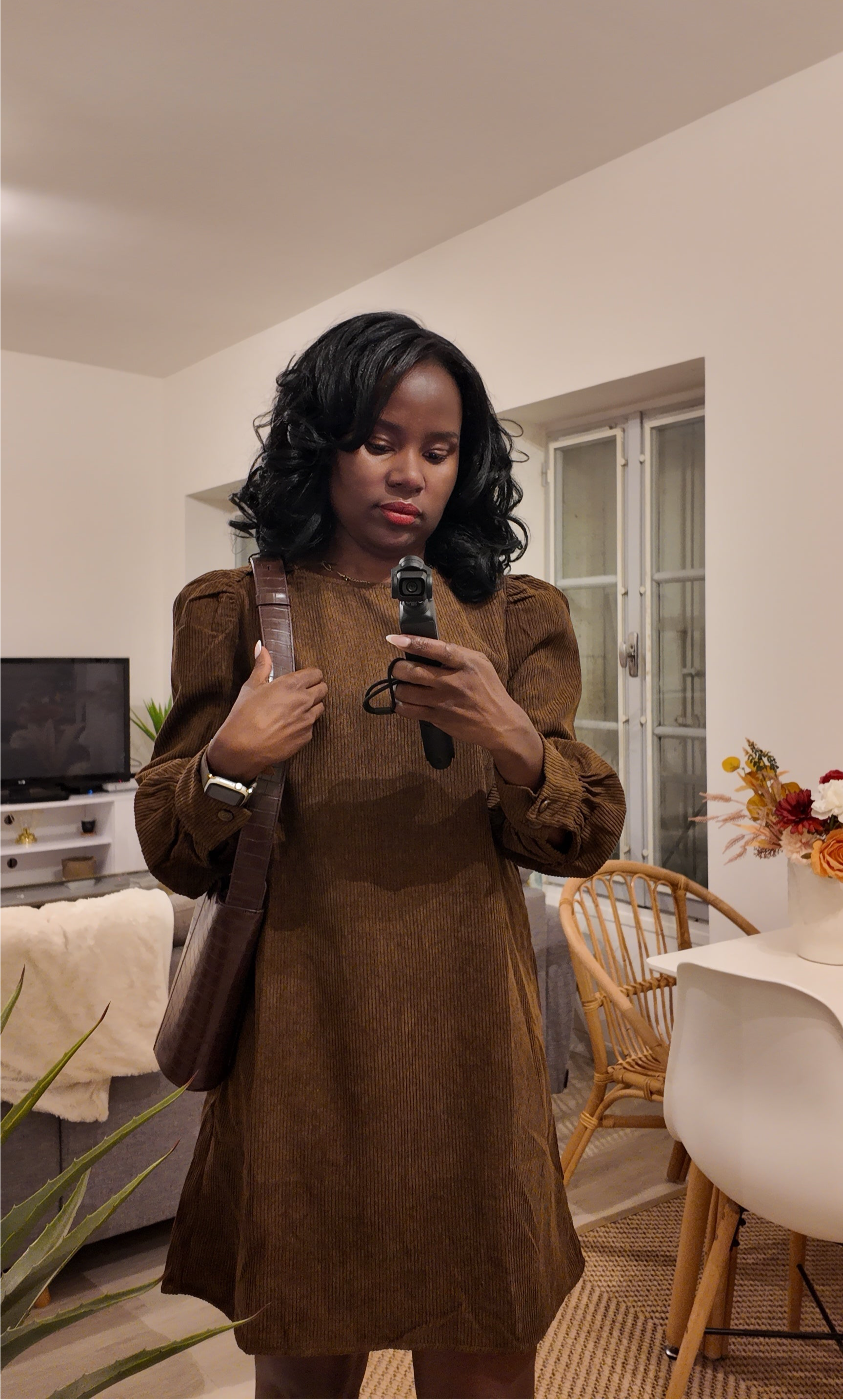 Robe courte fluide avec ceinture – Chocolat-beautifulshop