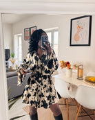 Robe fluide imprimée noire & beige – Élégance urbaine & confort-beautifulshop