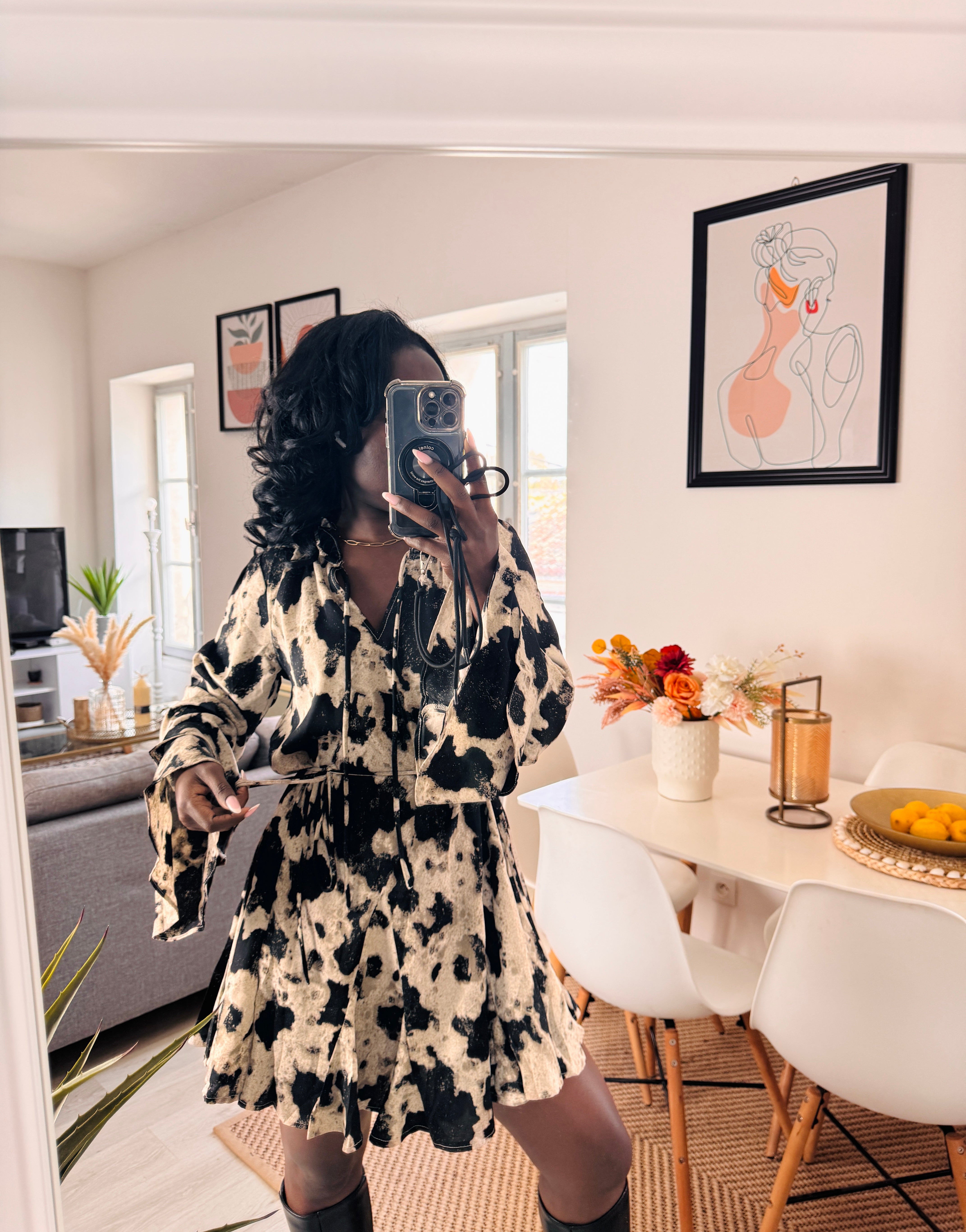 Robe fluide imprimée noire & beige – Élégance urbaine & confort-beautifulshop