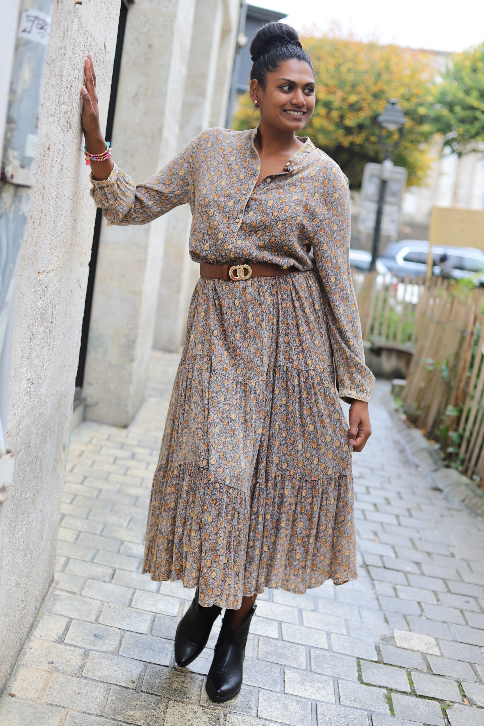 Robe longue bohème imprimée taupe col V – Beautiful Shop