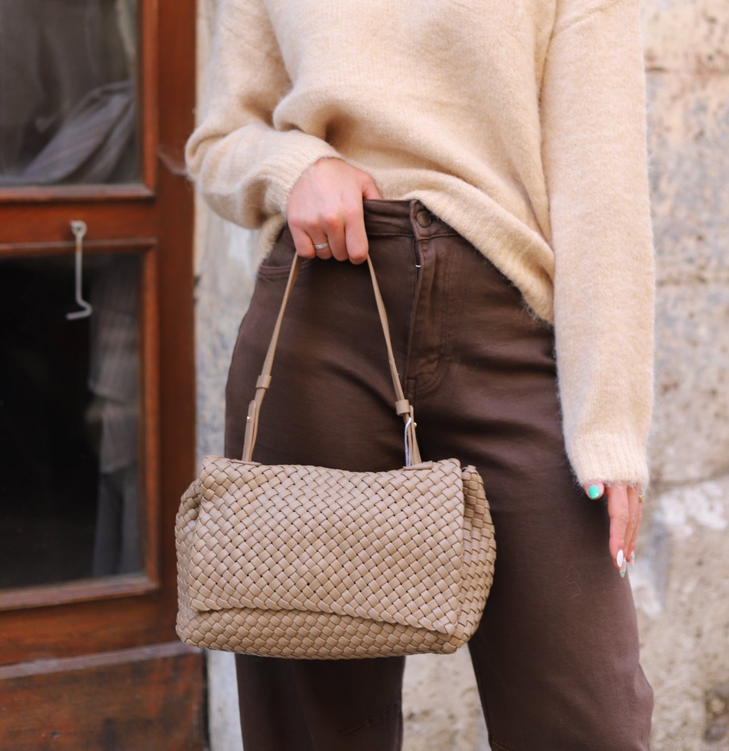 Sac à Bandoulière Tressé Beige – Élégance & Praticité au Quotidien