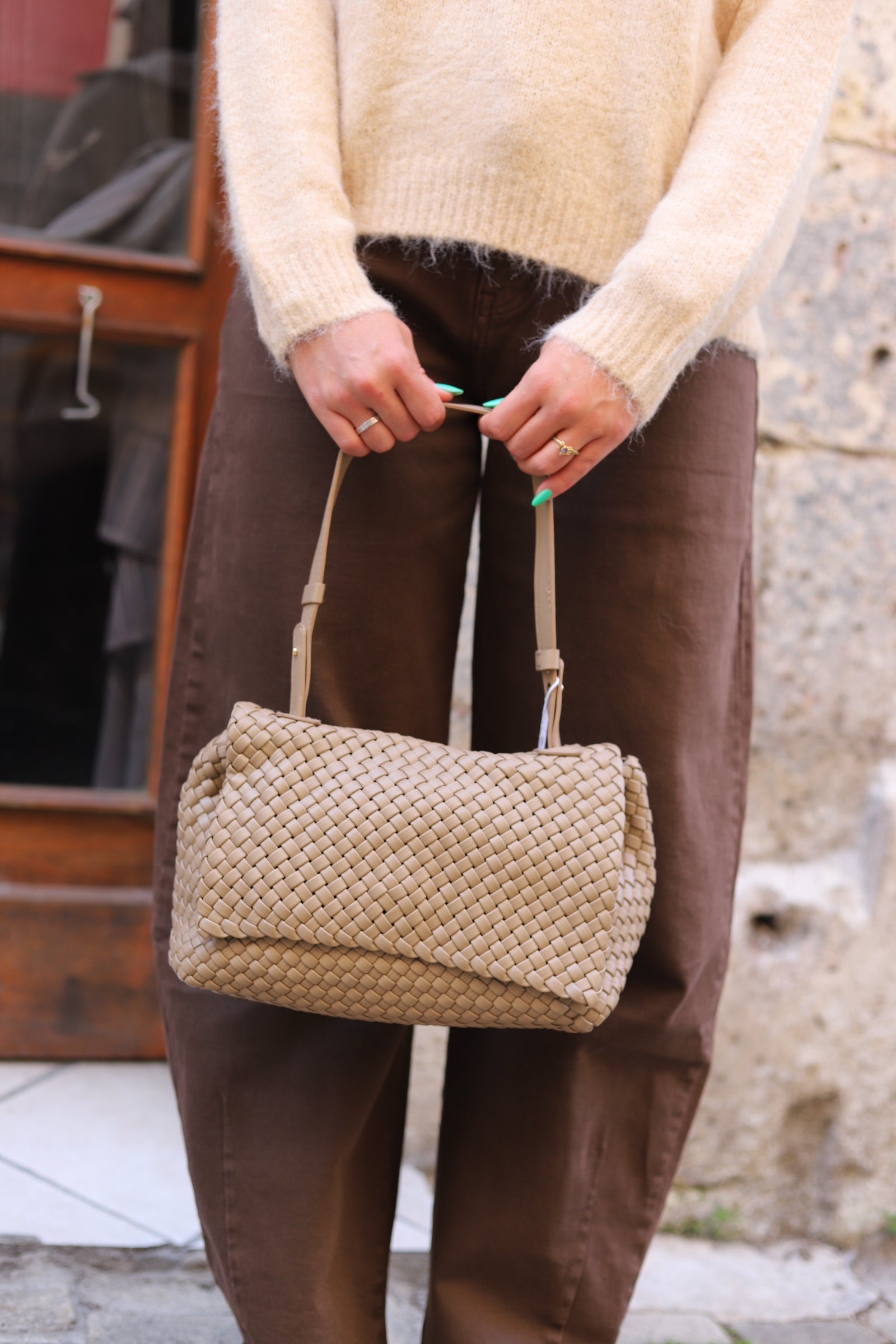 Sac à Bandoulière Tressé Beige – Élégance & Praticité au Quotidien