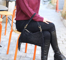 Sac à Bandoulière en Croûte de Cuir Noir avec Franges – Fabriqué en Italie-beautifulshop