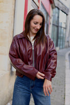 Veste Courte en Simili Cuir Bordeaux 