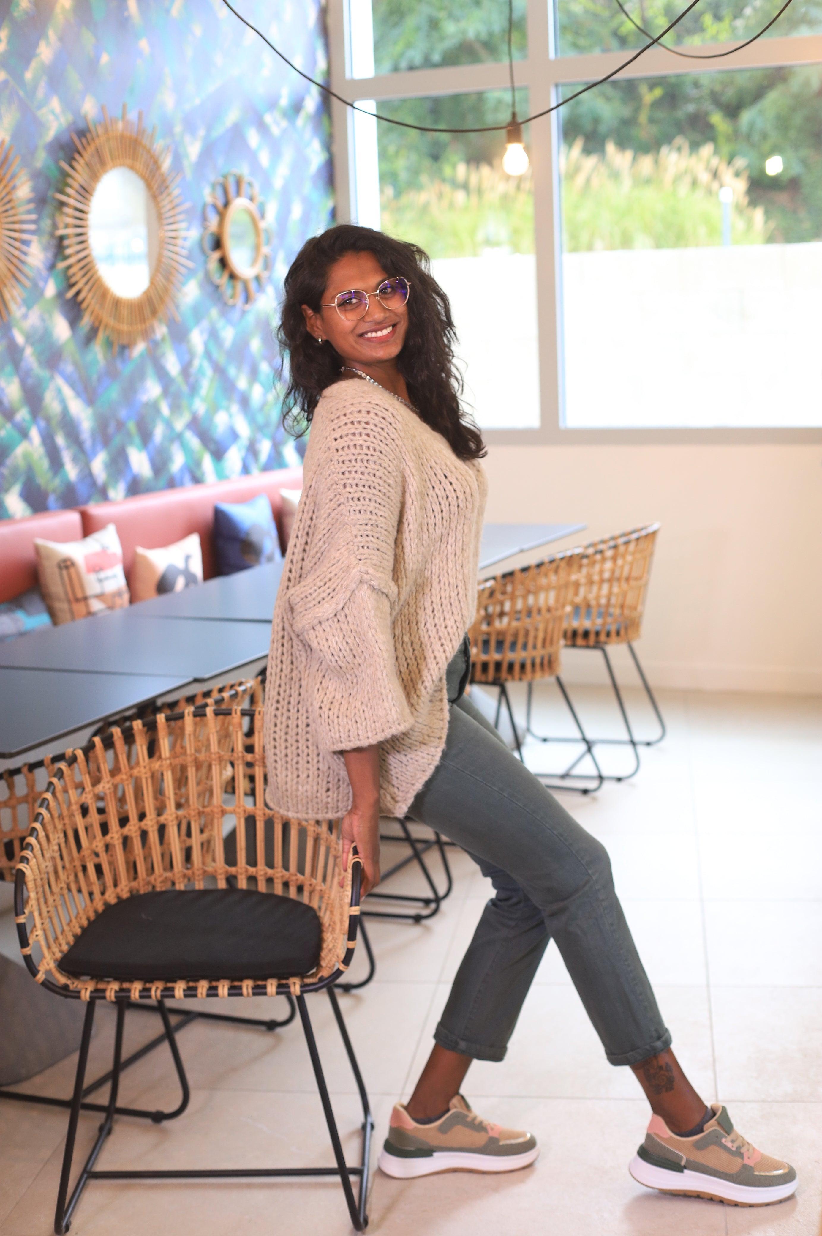 Baskets bicolores kaki et beige à lacets – Beautiful Shop