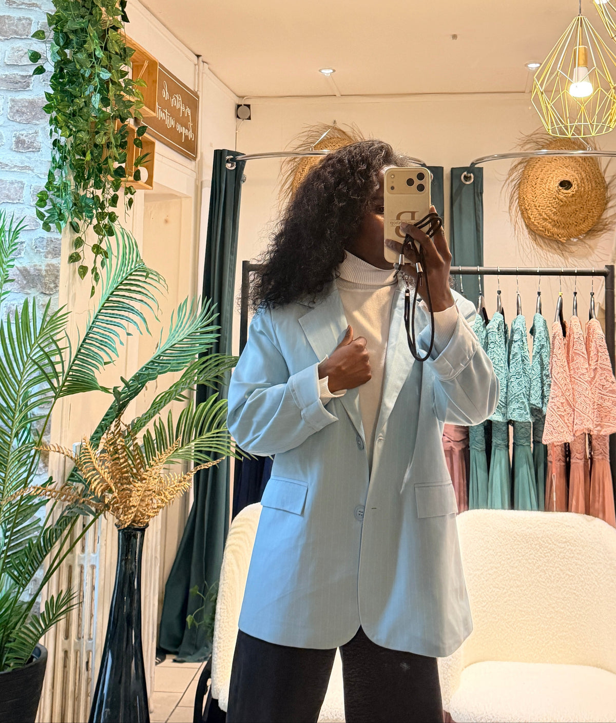 Blazer bleu ciel ample à fines rayures blanches – Beautiful Shop
