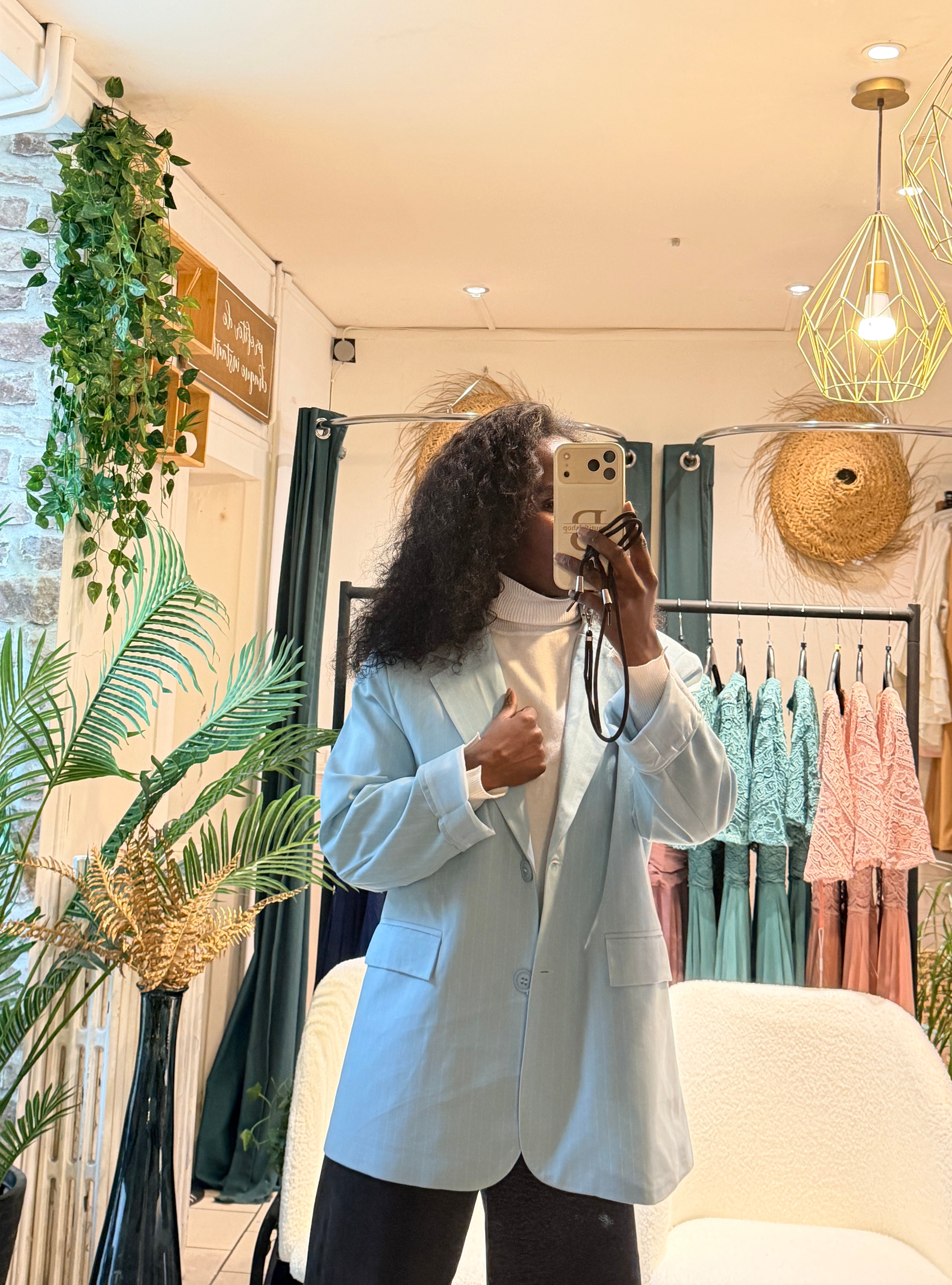 Blazer bleu ciel ample à fines rayures blanches – Beautiful Shop