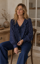 Blouse Léonie à pois – bleu marine – Beautiful Shop