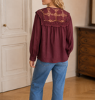 Blouse Romane en dentelle – rouge bordeaux – Beautiful Shop