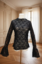 blouse dentelle noire femme, haut transparent soirée, top sexy chic femme, blouse col montant dentelle, haut volanté noir élégant, blouse romantique soirée
