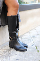 Bottes cavalières noires en similicuir à boucle – Beautiful Shop