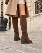 Bottes hautes romane effet daim – chocolat – Beautiful Shop