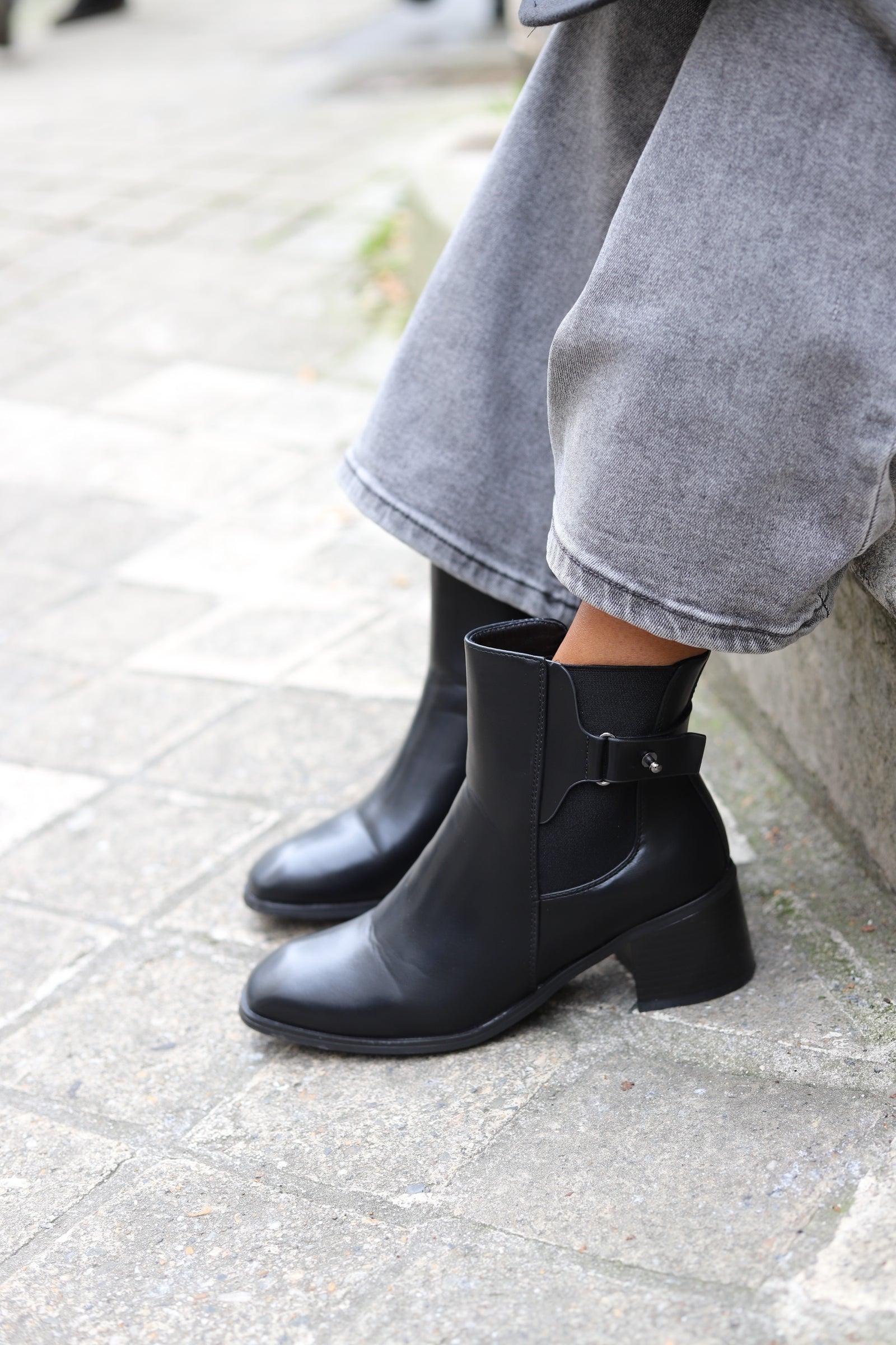 Bottines noires à talon bloc et boucle – Beautiful Shop