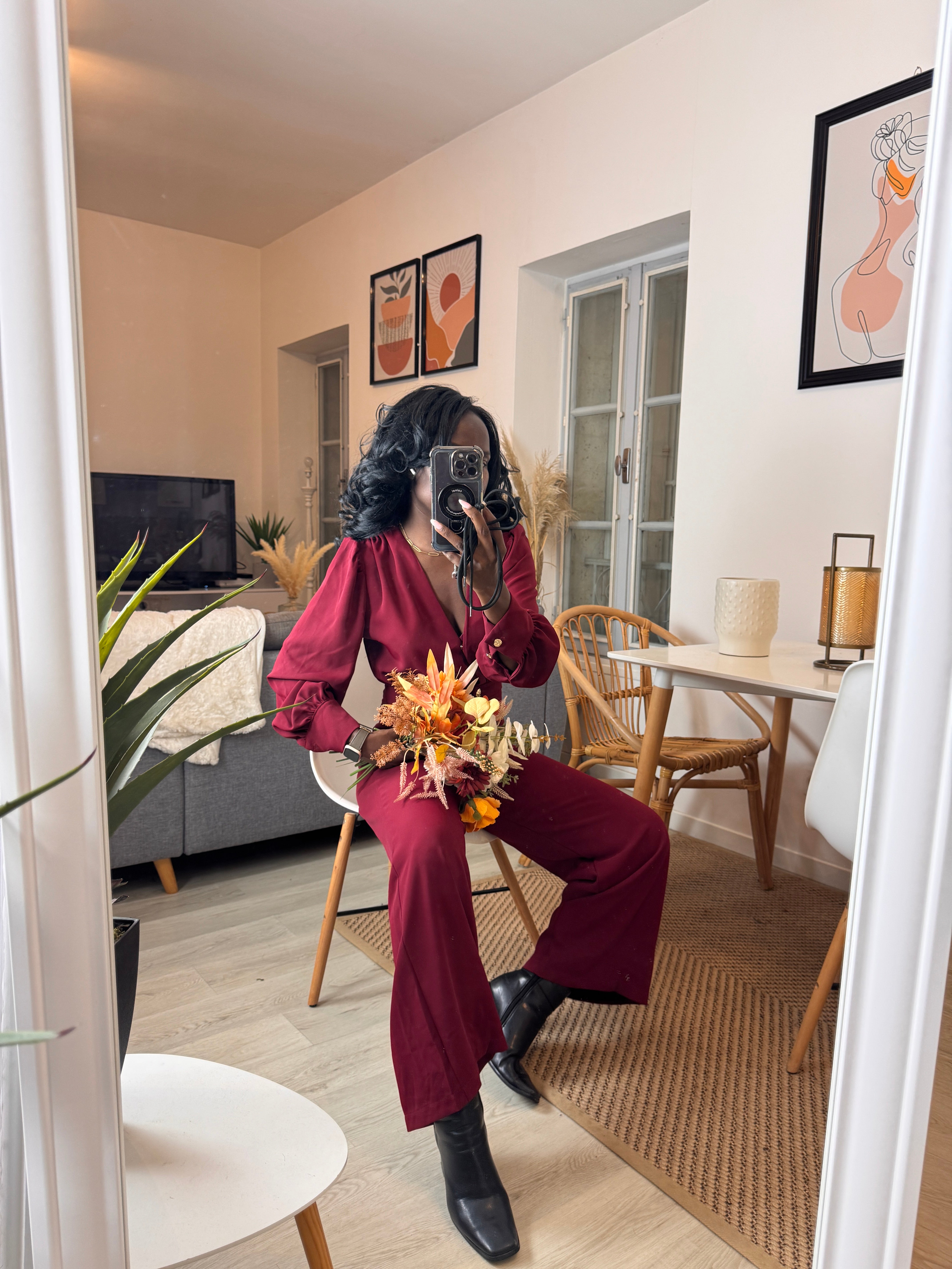Combinaison bordeaux à col V et pantalon large – Beautiful Shop
