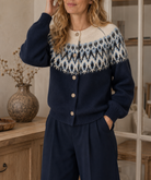 Gilet Astrid imprimé jacquard – bleu marine – Beautiful Shop