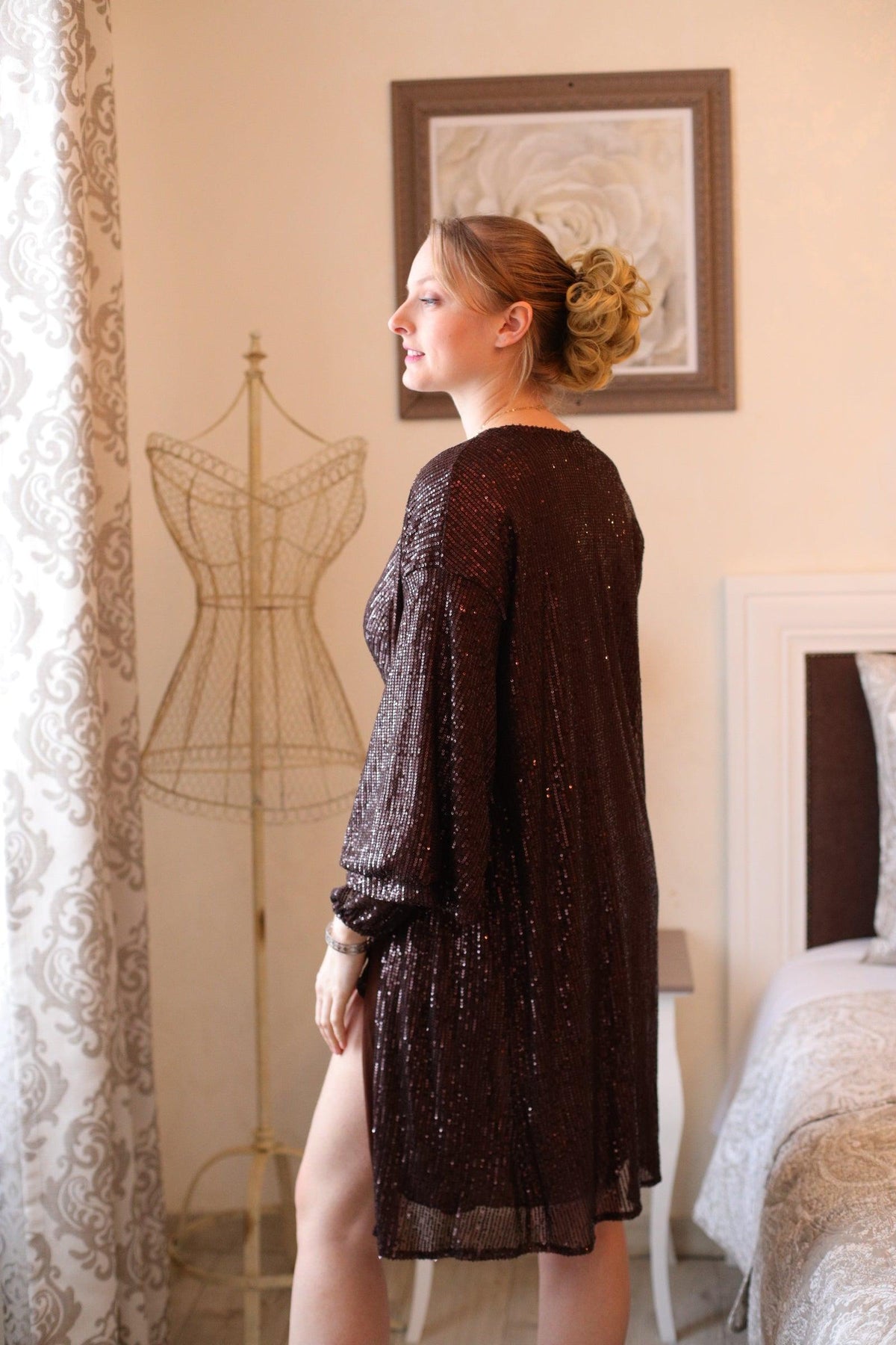 Gilet long chocolat à sequins – Beautiful Shop