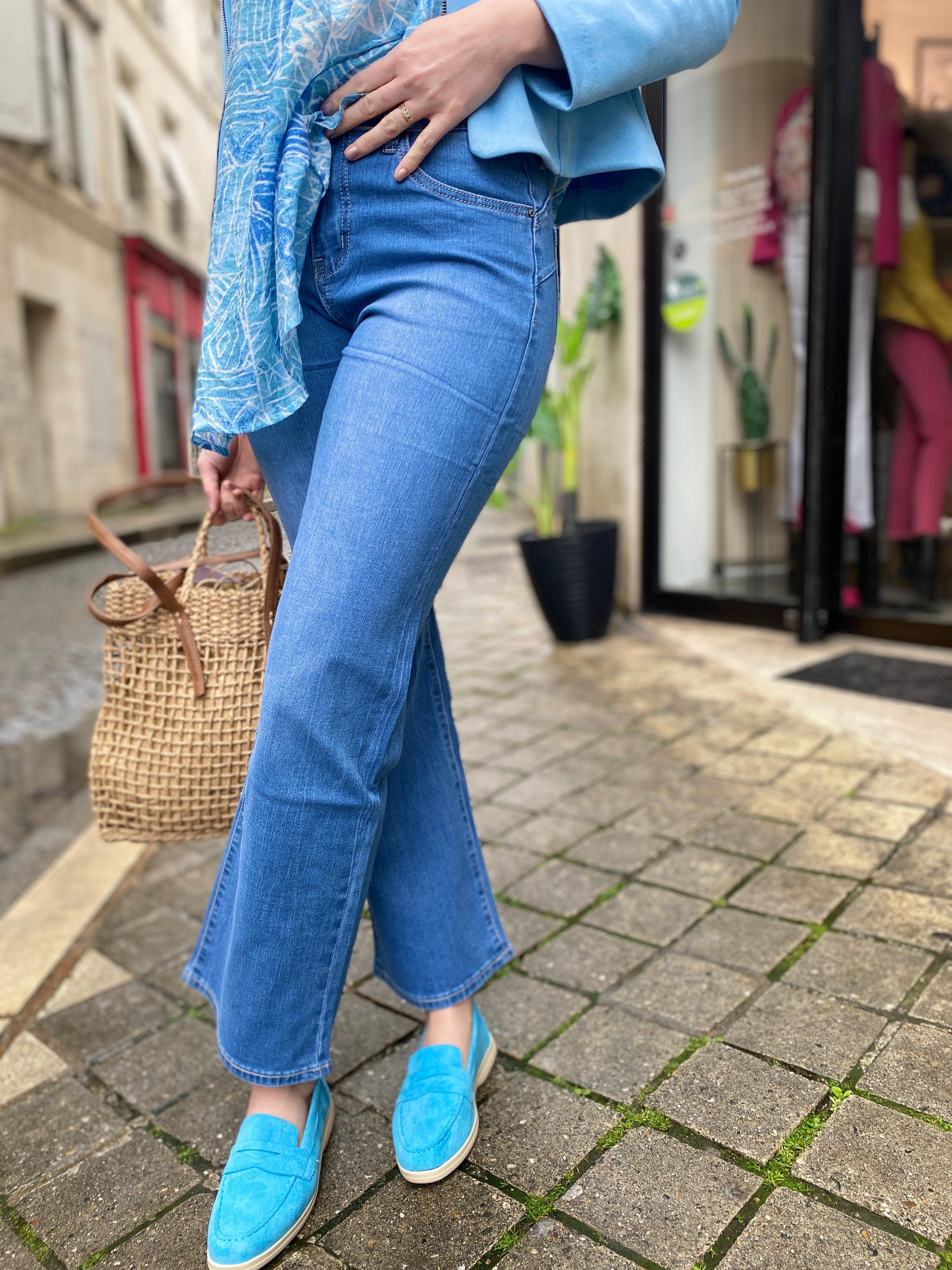 Jeans bleu taille haute - Coupe droite et confort optimal - beautifulshop