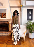 jupe imprimé vache, jupe satinée longue femme, jupe taille haute fluide, jupe tendance automne hiver, jupe animalier noir et blanc