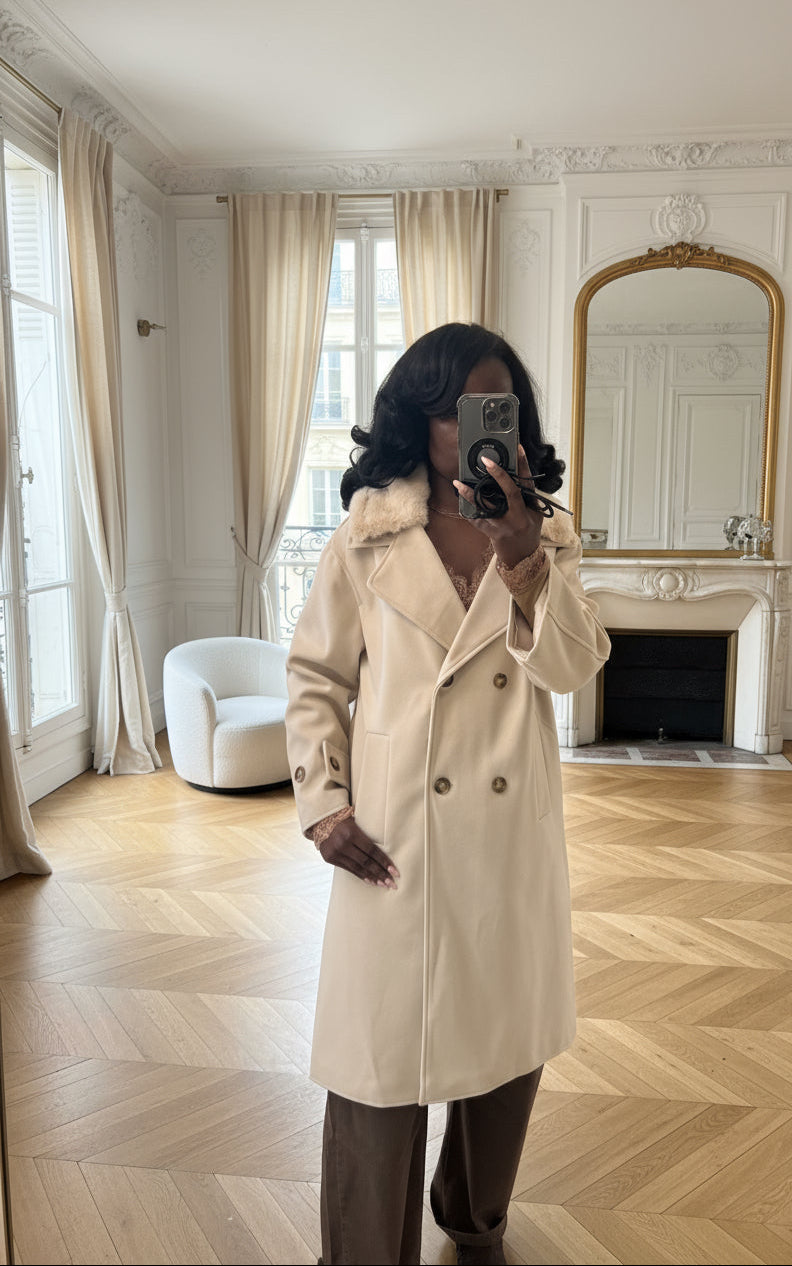 Manteau long beige à col en fausse fourrure amovible – Beautiful Shop