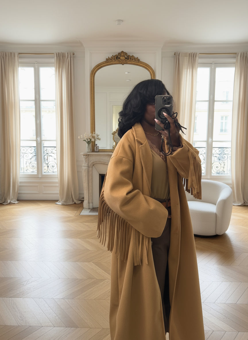 manteau camel femme, manteau à franges, manteau long tendance hiver, manteau style western, manteau oversize beige, manteau chic automne hiver femme