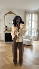 manteau court femme hiver, manteau col fausse fourrure beige, manteau élégant coupe droite, manteau chic automne hiver, veste femme double boutonnage