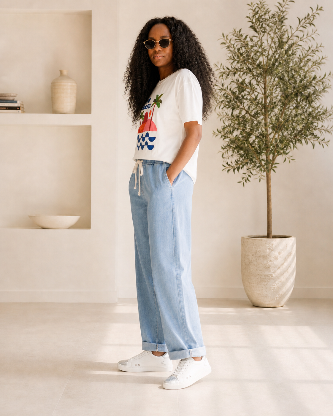 Pantalon en jean bleu clair à taille élastiquée et cordon – Beautiful Shop