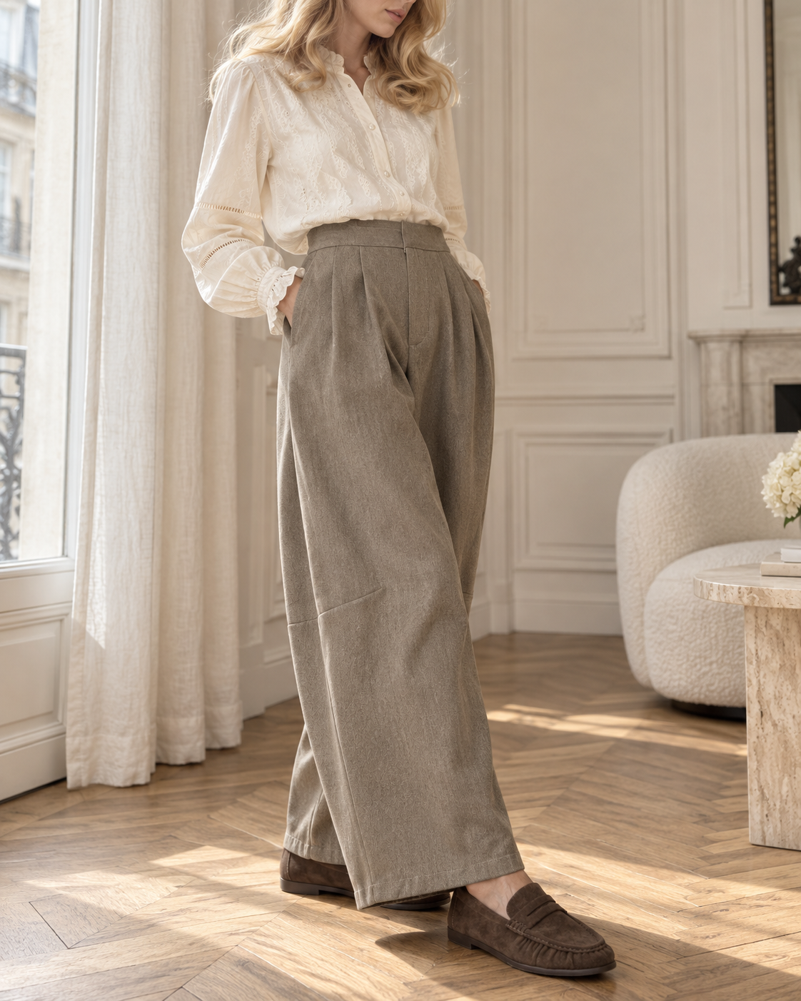 Pantalon large Margaux à pinces – taupe – Beautiful Shop