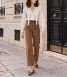 Pantalon Solène flare en velours – taupe – Beautiful Shop