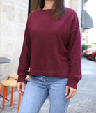 Pull bordeaux à col rond – Beautiful Shop
