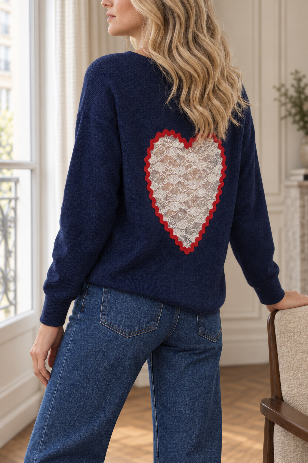 Pull Valentine bleu marine à cœur en dentelle – Beautiful Shop