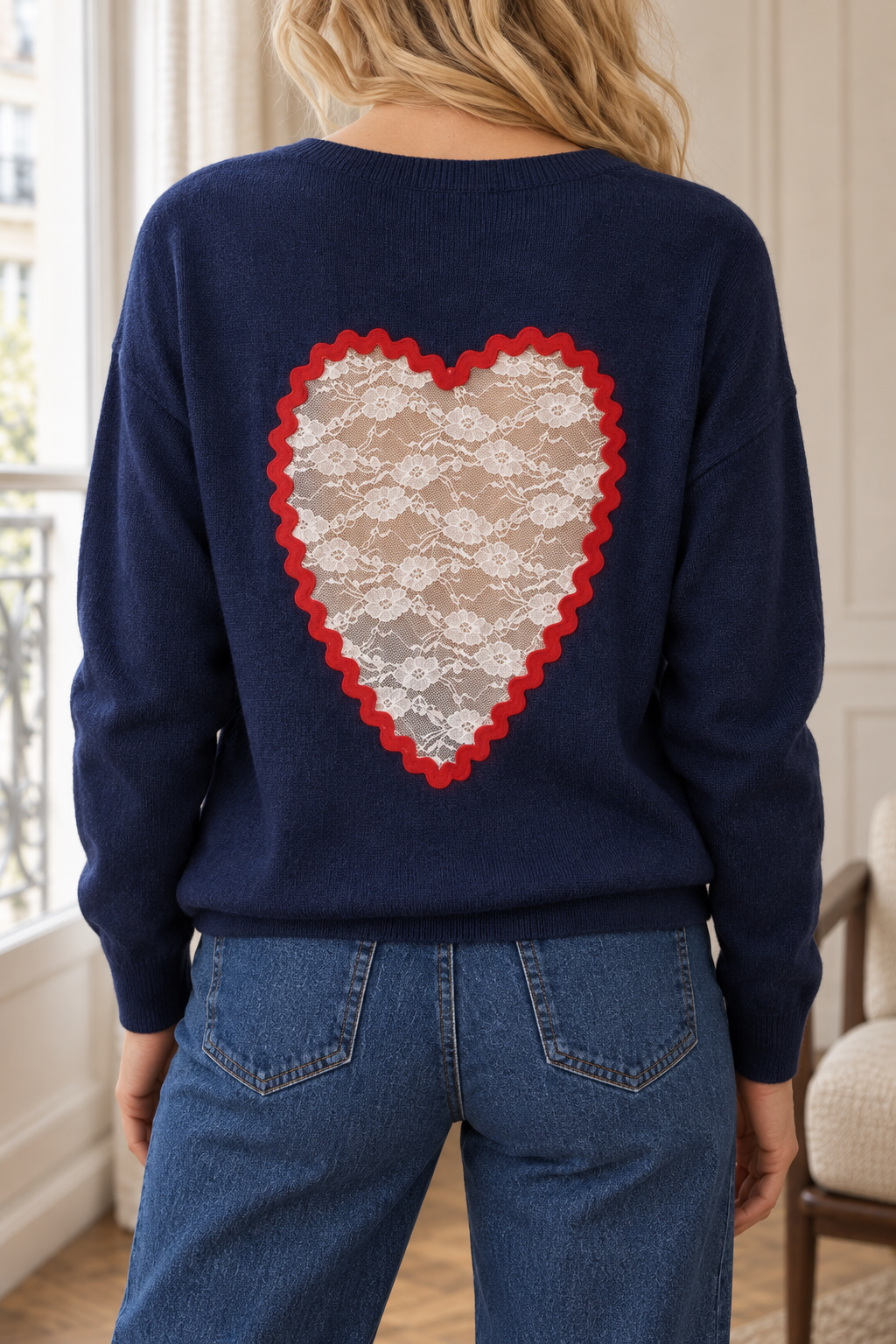 Pull Valentine bleu marine à cœur en dentelle – Beautiful Shop