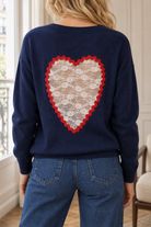 Pull Valentine bleu marine à cœur en dentelle – Beautiful Shop