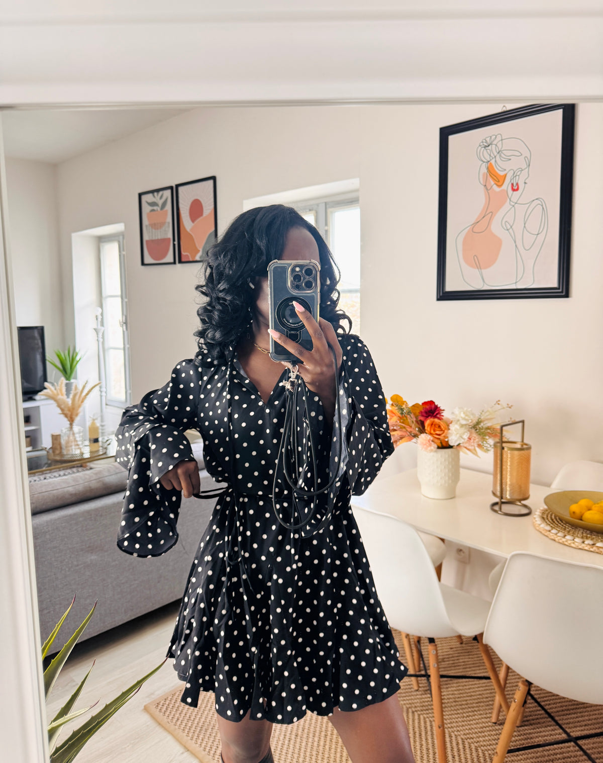 Robe courte noire à pois blancs et ceinture – Beautiful Shop