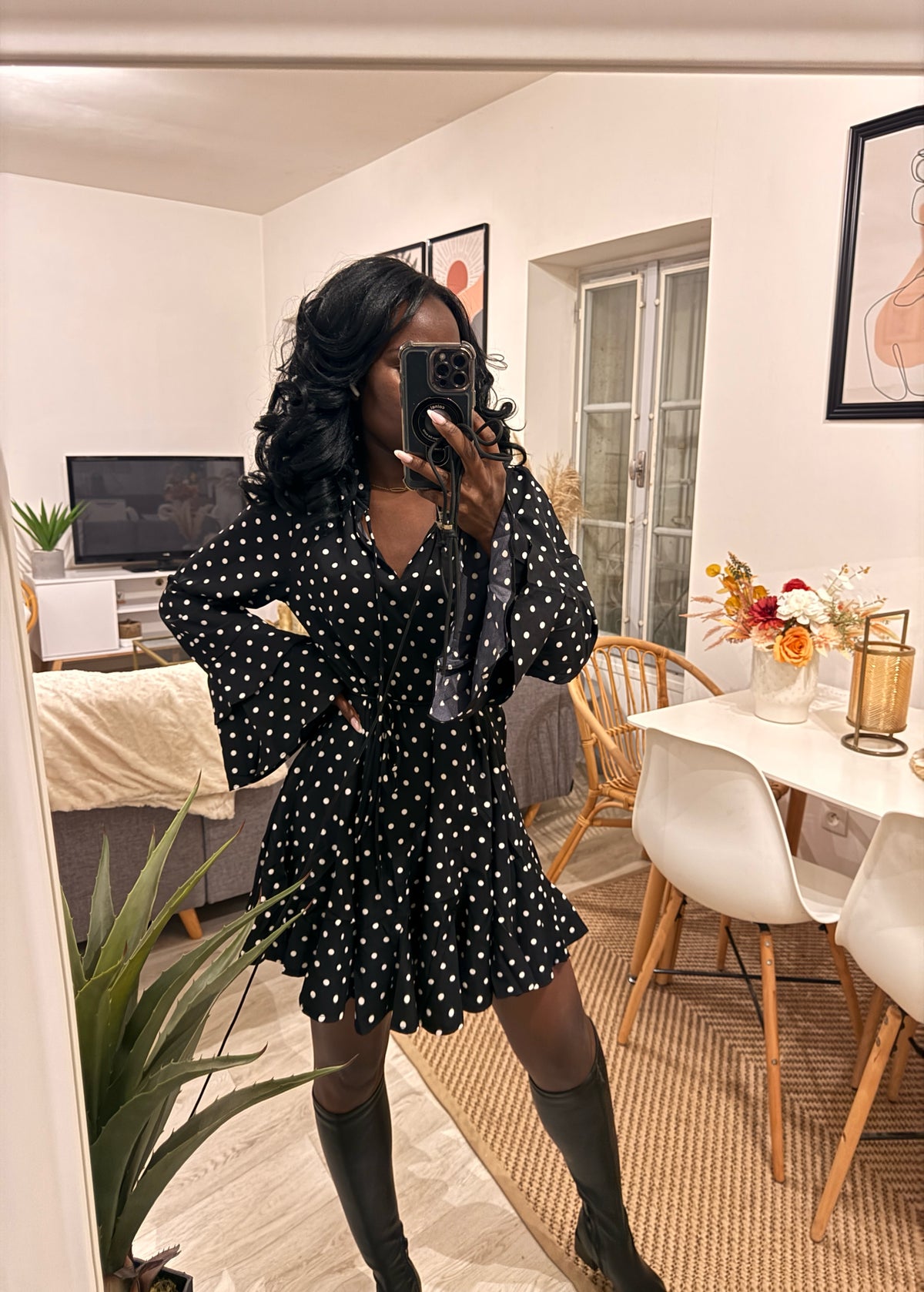 Robe courte noire à pois blancs et ceinture – Beautiful Shop