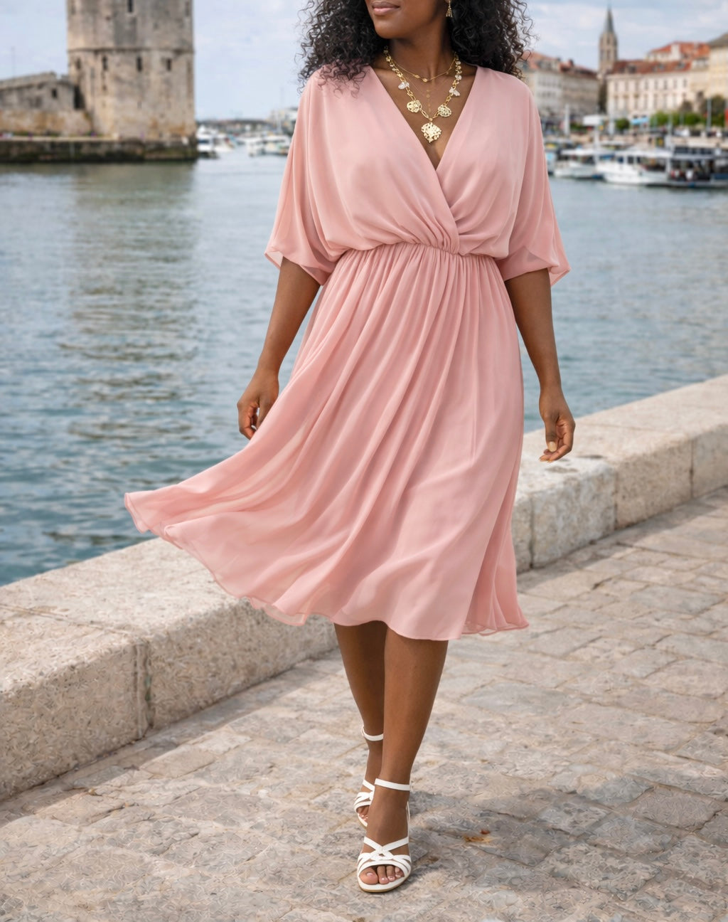     robe-courte-rose-plissee-cache-coeur